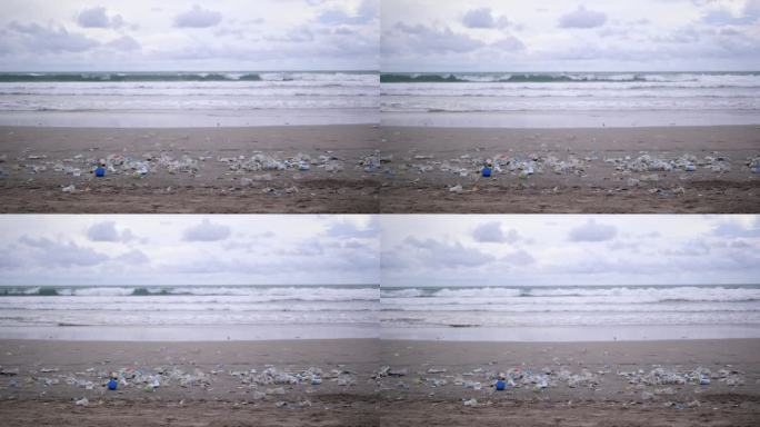 海滩上到处都是生活垃圾。重要的是要考虑海滩上的行为对自然未来的影响。提高市民对泳滩环境问题的认识