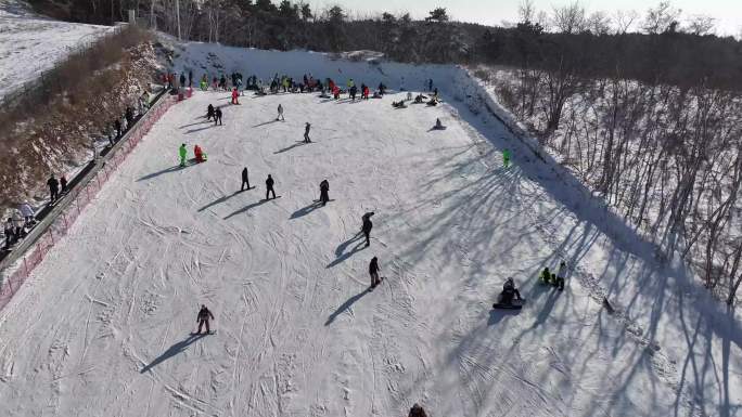 航拍 滑雪场人群 雪道 风景冬季旅游运动