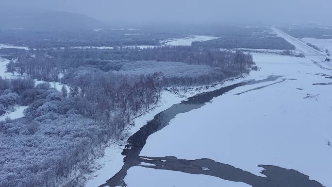 4K航拍不冻河下大雪视频  (26)