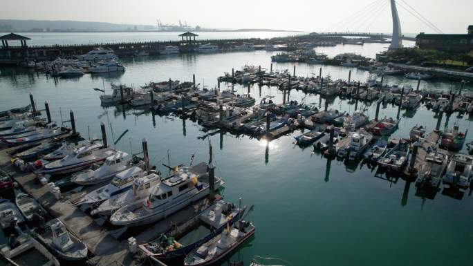 游艇码头船舶港口台北淡水鱼人码头台湾旅游