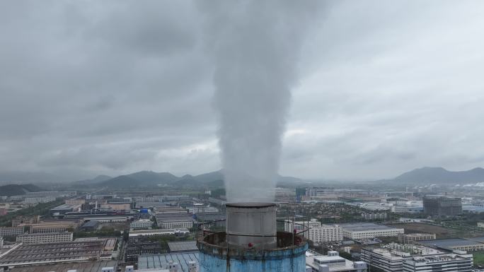 垃圾焚烧发电厂烟囱排放航拍原素材