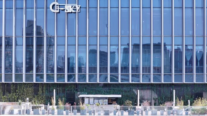 郑州东站横移高楼大厦空中花园户外餐厅