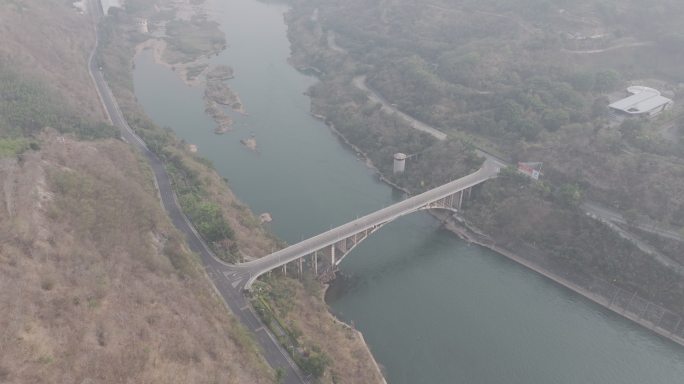 4K-Log-航拍西双版纳澜沧江上的桥