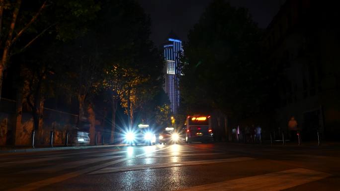 城市夜晚交通道路灯光车流