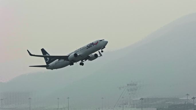 4K60P珠海金湾机场飞机出港航班航空
