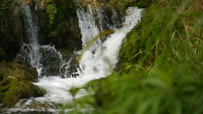 清澈溪流流水山泉瀑布