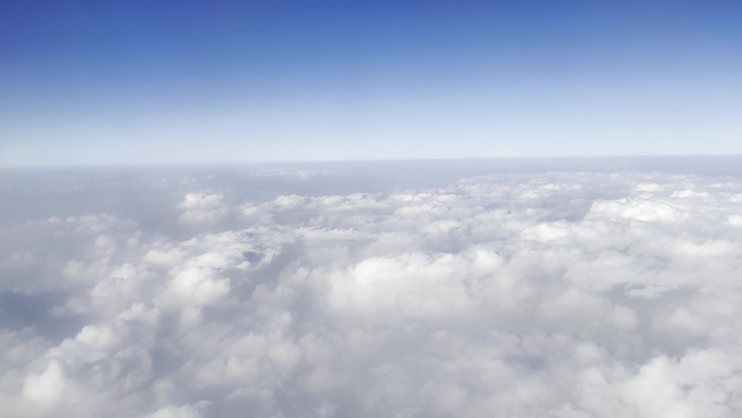 飞机上航拍云层云海高视角