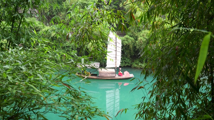 慢镜头升格湖北旅游长江三峡人家景区游船