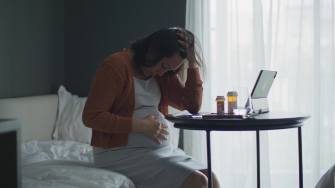 孕妇在家头痛孕妇生病吃药