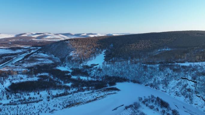 呼伦贝尔扎敦河湿地雪景