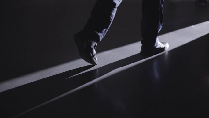 4k商务脚步拍摄素材