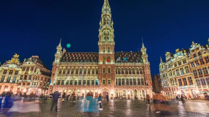 4K镜头延时拍摄的布鲁塞尔大广场或格罗特市场是黄昏时分布鲁塞尔的中心广场，游客拥挤，比利时。欧洲