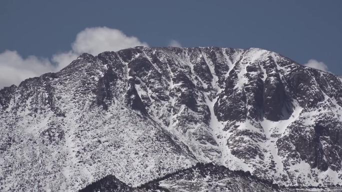 雪山派克峰在科罗拉多泉，美国科罗拉多州