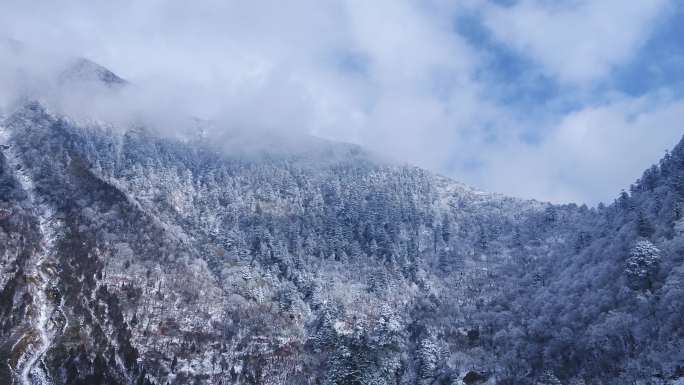 山间雪景（晴天）