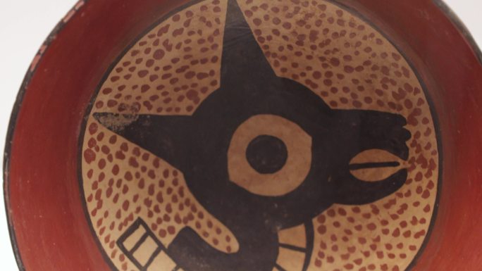 秘鲁安东尼尼教育博物馆纳斯卡彩绘美洲驼碗