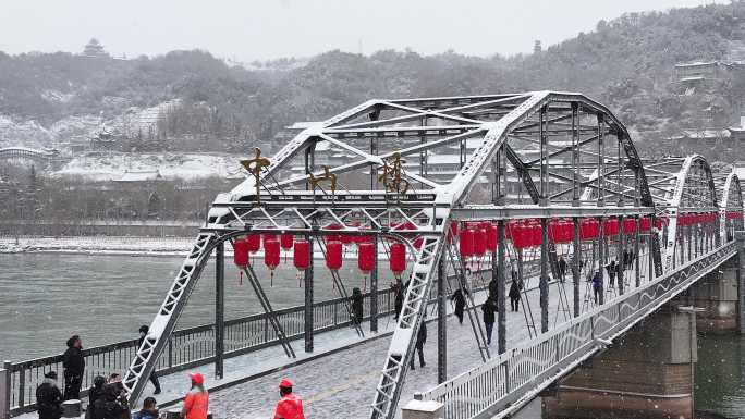 雪浴中山桥