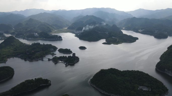 贵州贵阳观山湖百花湖别墅右环绕前进