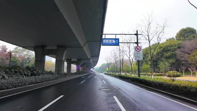 城市马路沿途风景开车第一视角道路公路素材