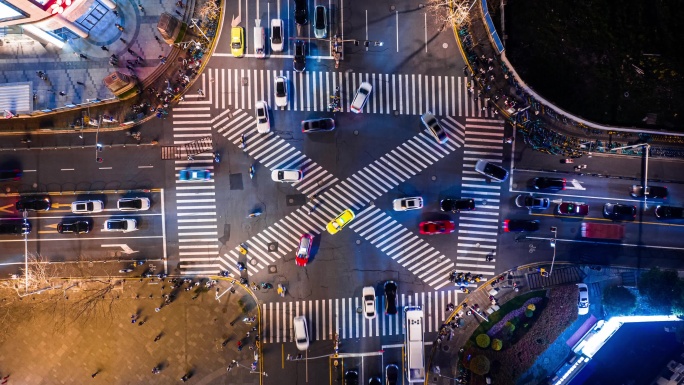 十字路口交通车流人流