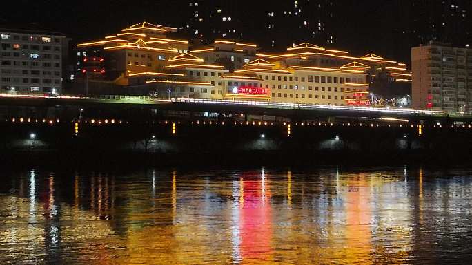黄河北岸的夜景