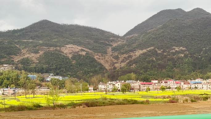 高速沿途村落风景