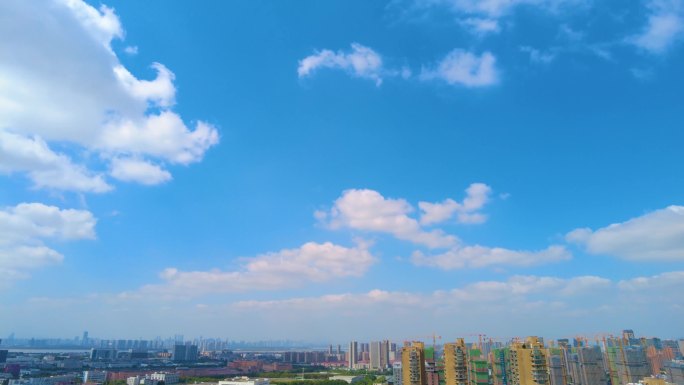 城市蓝天白云风景延时摄影视频素材9
