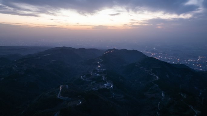 夜幕降临的临潼骊山环山路航拍延时