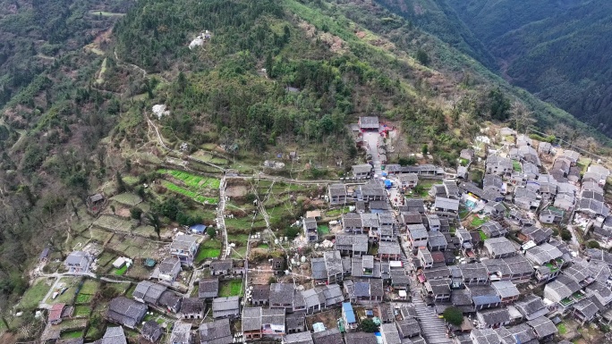 航拍广东清远连南千年瑶寨梯田民居