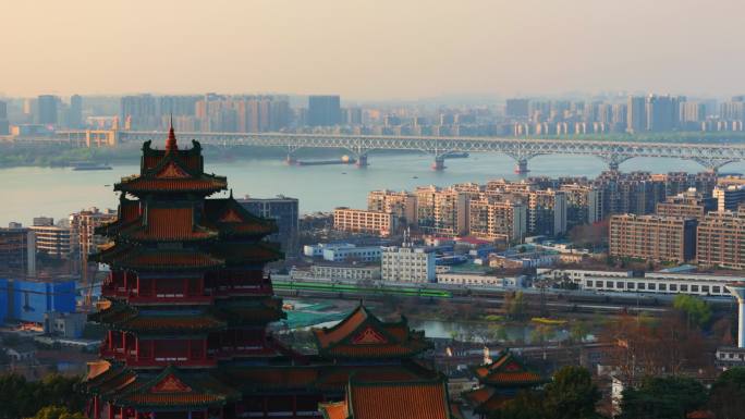 南京阅江楼与长江大桥的结合