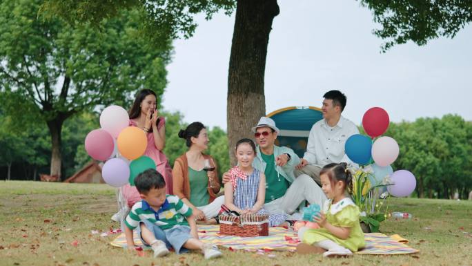 儿童气球泡泡机 温馨幸福全家美好生活