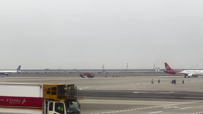 深圳飞机场停机坪跑道滑行