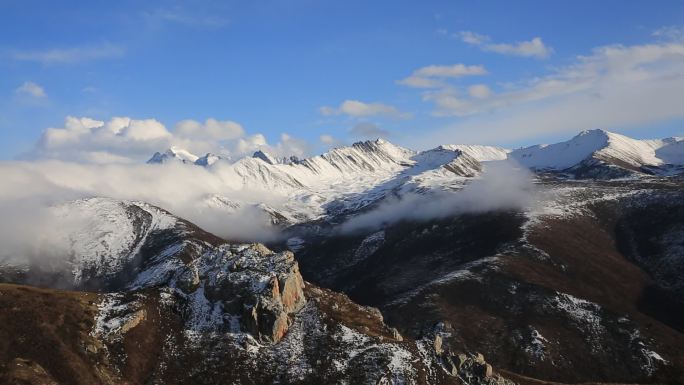 雪山梁