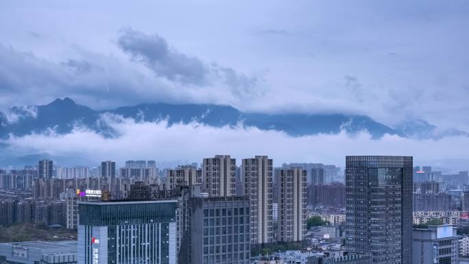 九江春季雨后远望庐山烟云延时