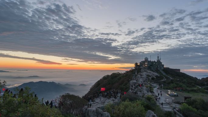 泰山山顶云海日出