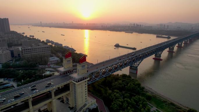 南京长江大桥城落日夕阳市风光航运交通航拍