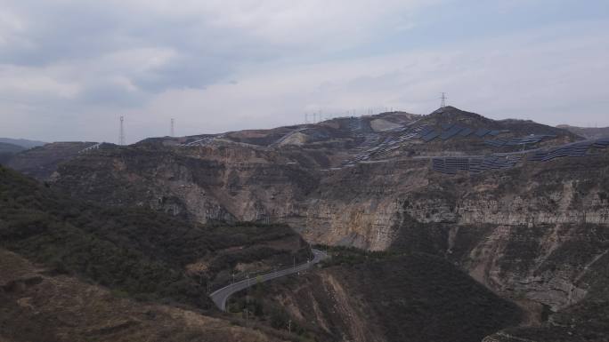 陕西韩城黄河龙门峡谷风景区沿黄公路铁路