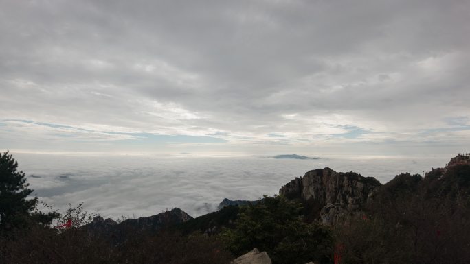 泰山山顶云海日出