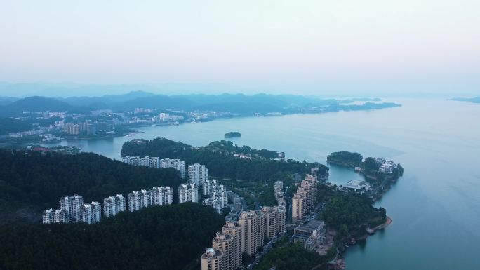 山水 群山 沿湖城市建筑 千岛湖周边城市