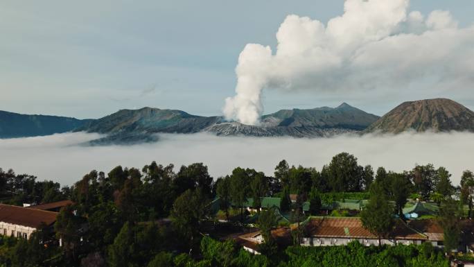 航拍Bromo火山云海