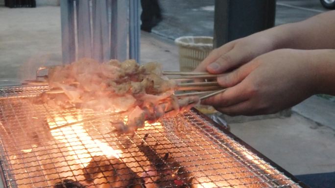 夜市创业地摊烧烤