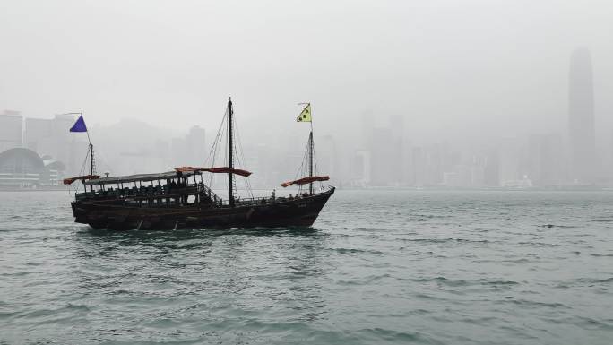 香港维多利亚港海上