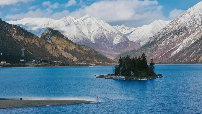 航拍西藏然乌湖