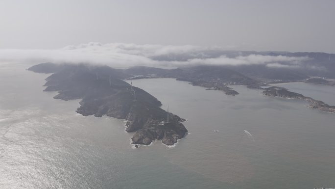 4K航拍霞浦云海礁石海浪拍岸