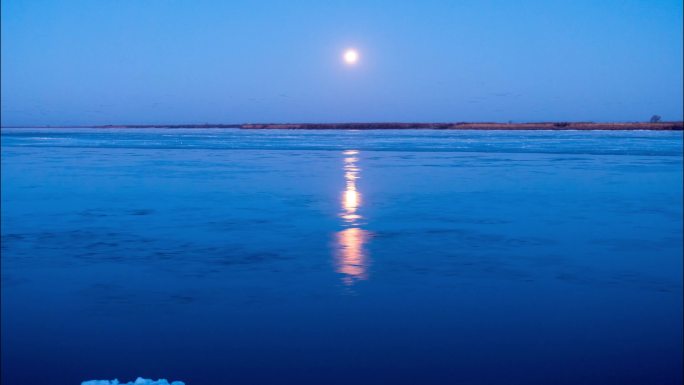 月落松花江，江面跑冰排