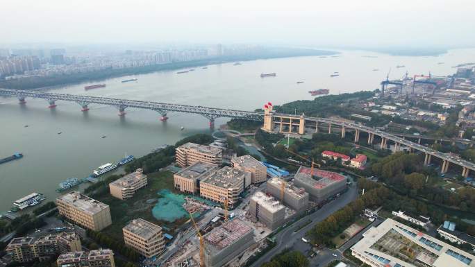 南京长江大桥城落日夕阳市风光航运交通航拍