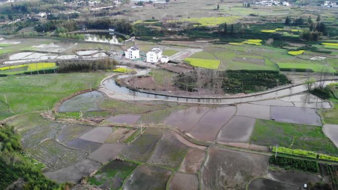 皖南徽州黟县黄村古村落的夕阳、河流