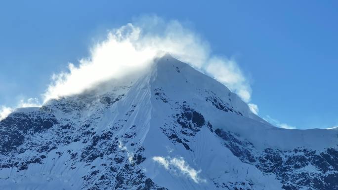 云南雨崩雪山航拍