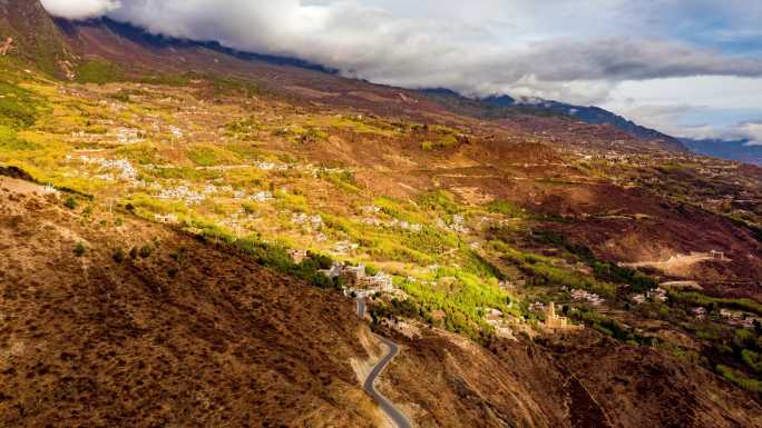 甲居藏寨山后飞出光影延时