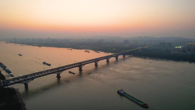 南京长江大桥城落日夕阳市风光航运交通航拍