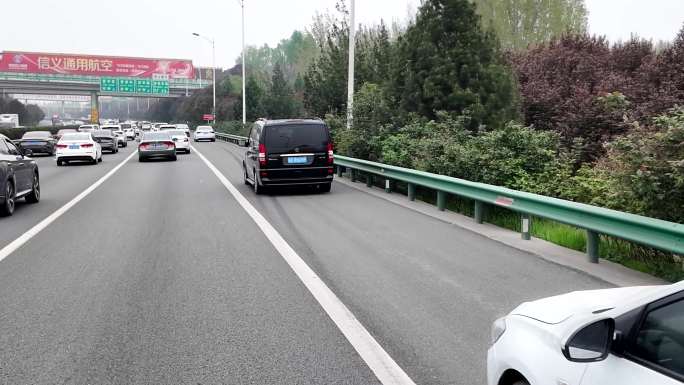 高速路堵车